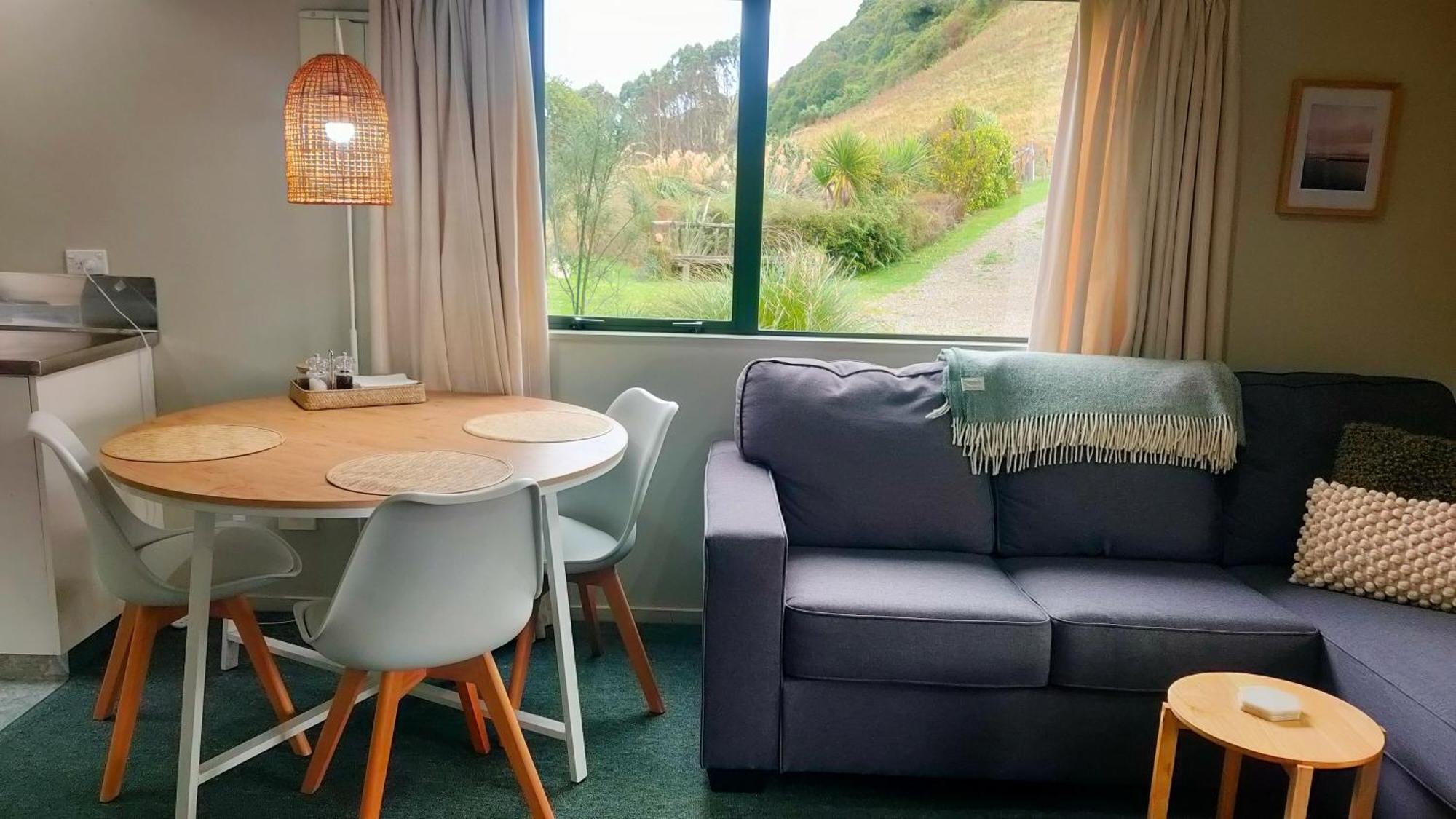 Pukemara Retreat Apartment Sandymount ภายนอก รูปภาพ
