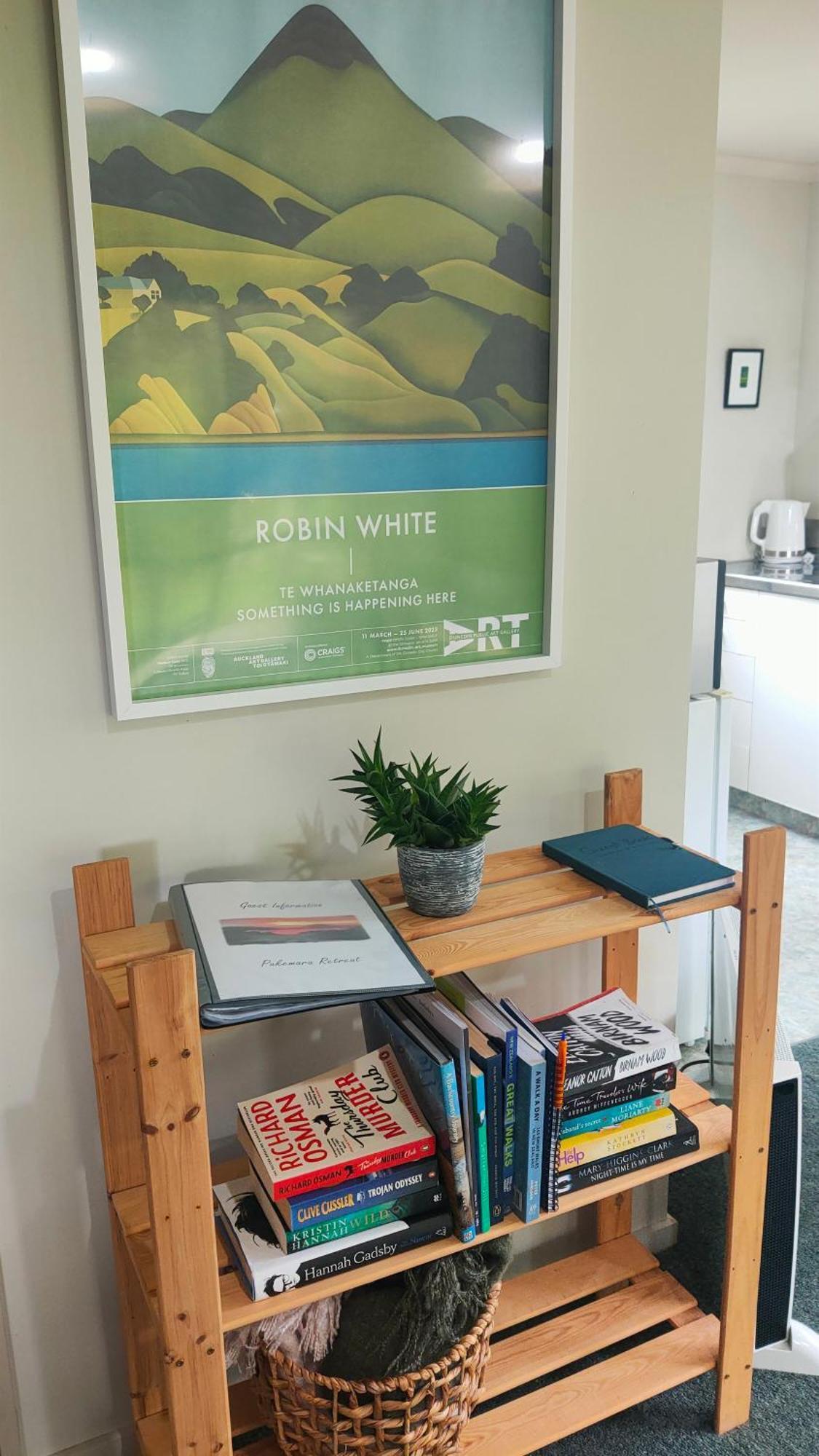 Pukemara Retreat Apartment Sandymount ภายนอก รูปภาพ